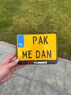 Custom kentekenplaat “Pak me dan’’+ WB Tuning kentekenhouder, Fietsen en Brommers, Ophalen of Verzenden, Nieuw