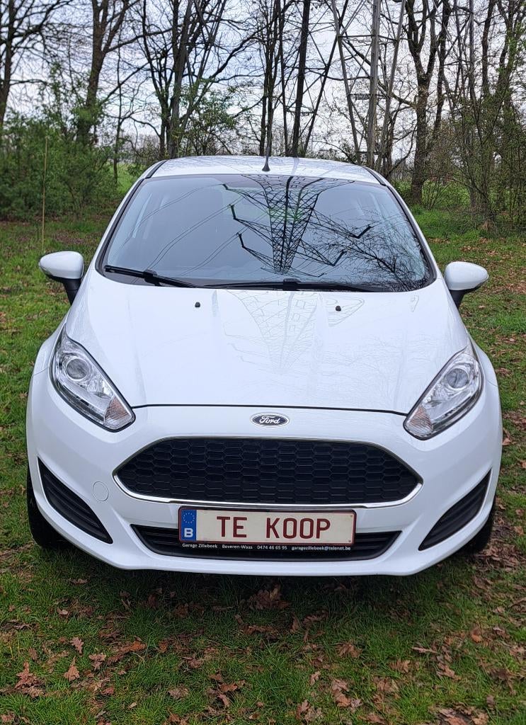 Ford Fiesta: 98.000km +airco +jaar garantie +groot nazicht!!, Voorwielaandrijving, Stof, 4 cilinders, Wit