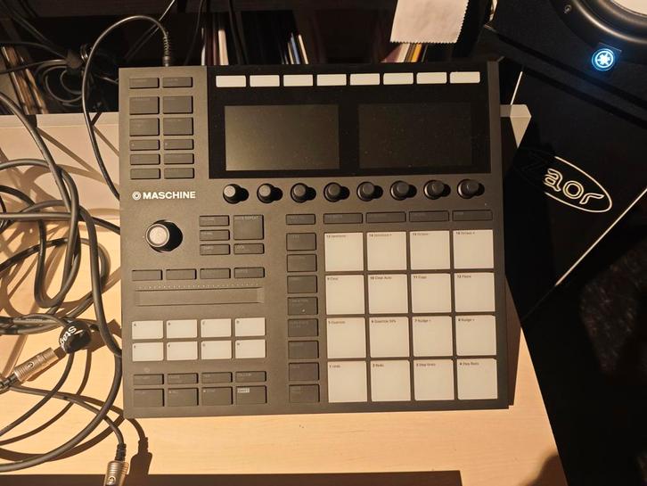 Maschine MK3 (Native Instruments) - État Neuf + Decksaver +, Muziek en Instrumenten, Samplers