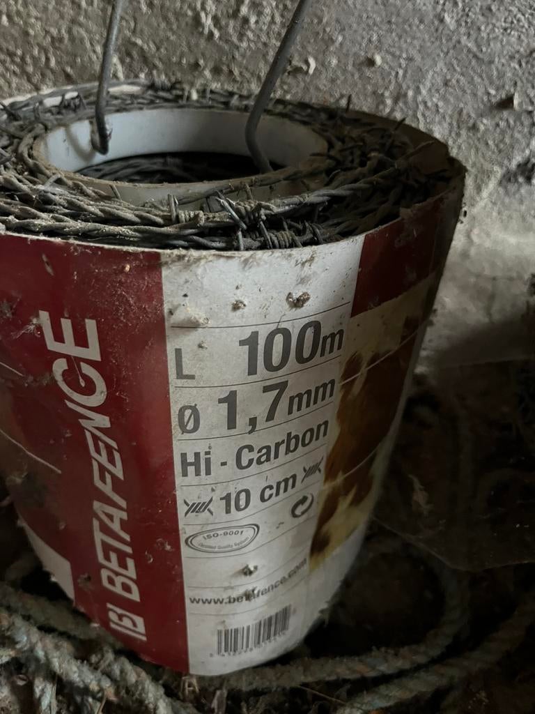 3 rollen prikkeldraad, Ophalen, Zo goed als nieuw, Prikkeldraad