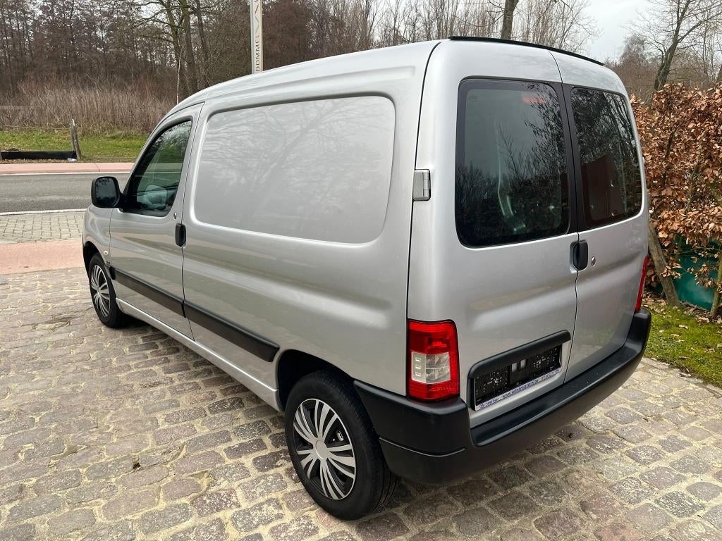 Peugeot Partner 1.6 HDI lichte vracht / 222.610 km / 2 ztpl, Auto's, Bestelwagens en Lichte vracht, Voorwielaandrijving, Stof