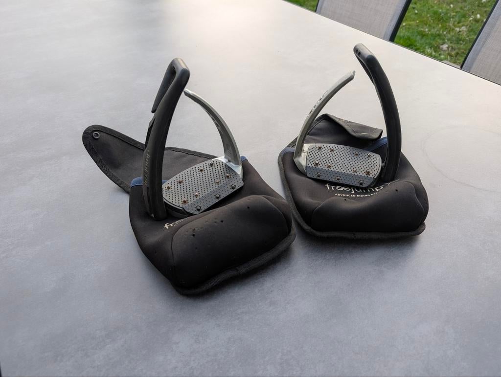 Freejumps soft up stijgbeugels, Animaux & Accessoires, Chevaux & Poneys | Brides & Harnachement, Enlèvement, Utilisé, Obstacle