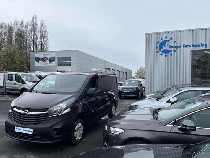Opel Vivaro 1.6DCI MOTEUR A CHAINE 9909HT GAR 12M, Autos, Camionnettes & Utilitaires, Entreprise, Achat, ABS, Bluetooth, Ordinateur de bord