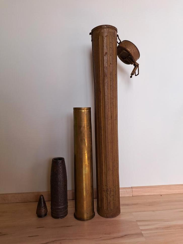 Container flack 18 et douille 88 1939 vide et inerte, Collections, Objets militaires | Seconde Guerre mondiale