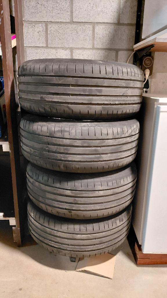 4 pneus d'été sur jante BMW 225 55 ZR 17 (Dunlop Sport Maxx), Véhicule de tourisme, Pneus été, Enlèvement, Utilisé