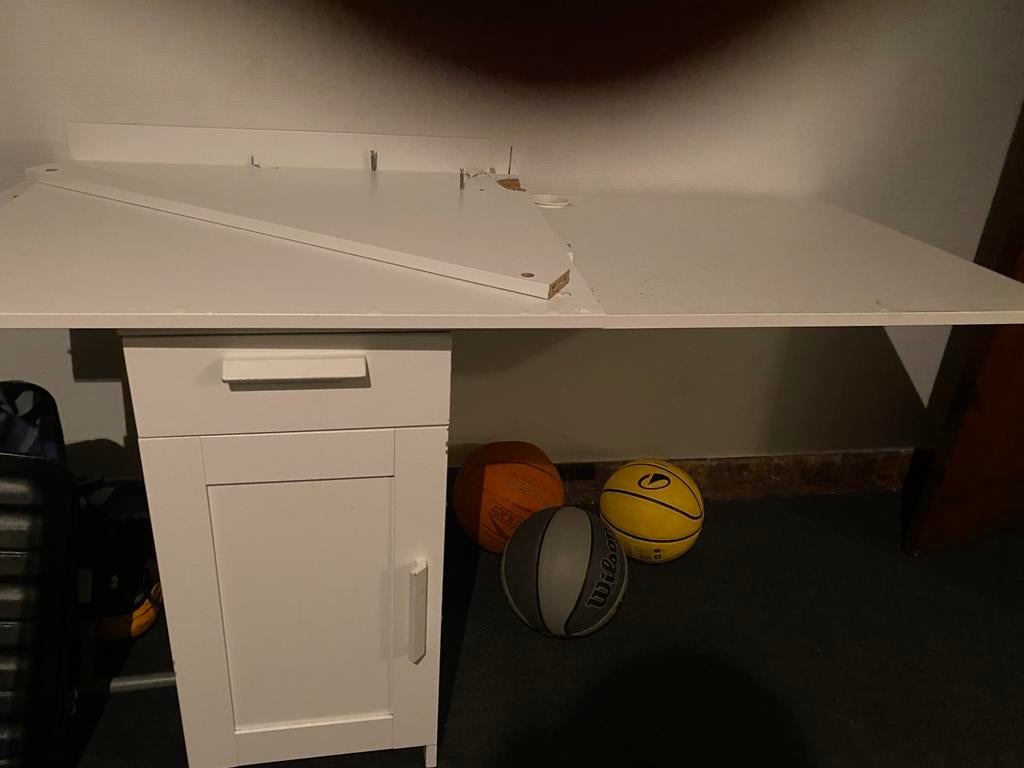 Bureau gratis, Huis en Inrichting, Bureaus, Ophalen, Gebruikt, Hout, IKEA