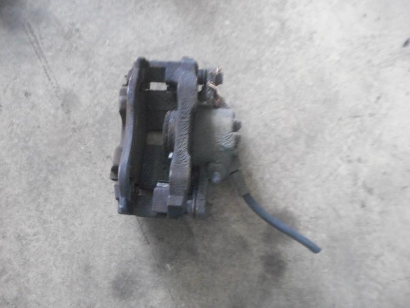 ETRIER DE FREIN AVANT DROIT Peugeot 206 CC (2D), Utilisé, Peugeot