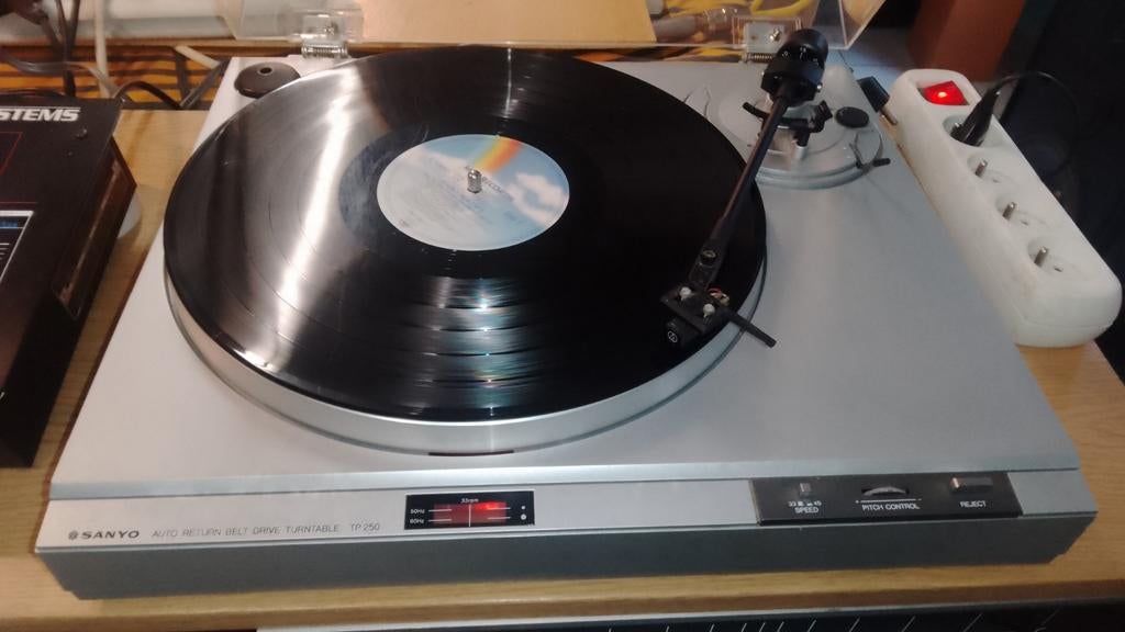 Prachtige platenspeler sanyo nieuwe naald koopje, TV, Hi-fi & Vidéo, Tourne-disques, Enlèvement, Tourne-disque