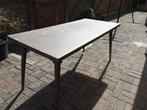GRATIS  houten tafel   de maat is 160 op 70, Ophalen