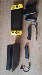 Switch 1 et accessoires, Consoles de jeu & Jeux vidéo, Consoles de jeu | Nintendo Switch, Enlèvement, Utilisé, Avec 2 manettes