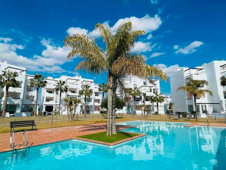 SUPERBE APPARTEMENT DANS UN GOLF, Immo, Étranger, Espagne, Appartement, Autres