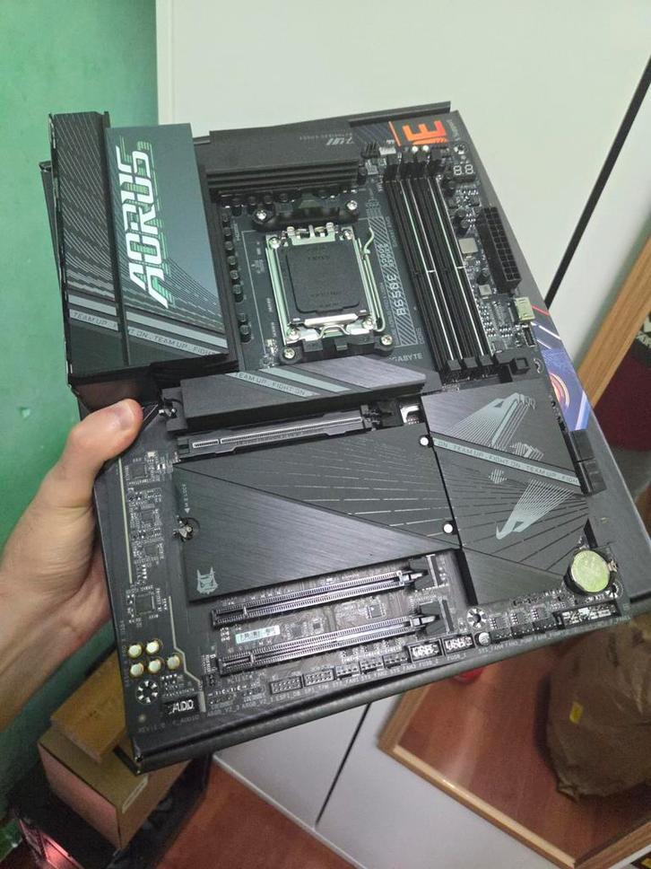 Gigabyte aorus b650E pro X usb4, Computers en Software, Moederborden, Nieuw, AMD, DDR5, Ophalen