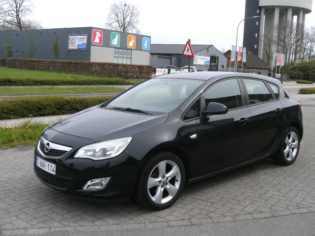 Opel Astra J 1.4 Turbo benz 167d km * homologuée * TOP, Autos, Opel, Euro 5, Achat, Electronic Stability Program (ESP), Boîte manuelle