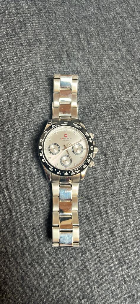 Montre pour femme, Enlèvement, Comme neuf