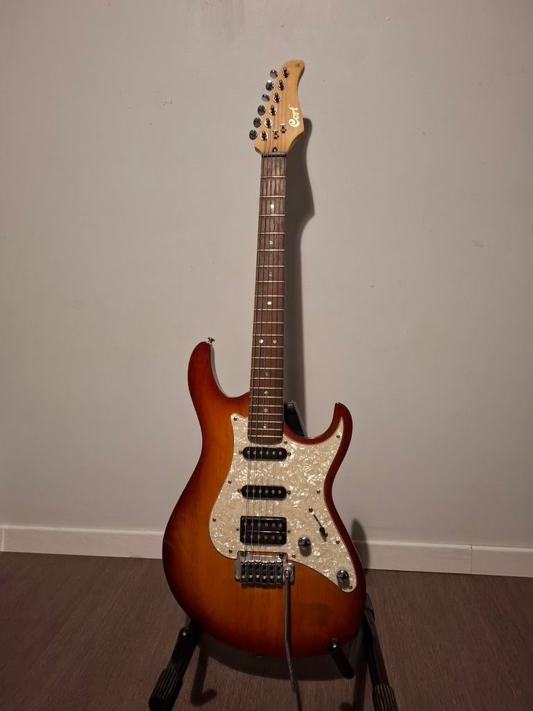 Electric guitar Cort G250 Tobacco Burst, Muziek en Instrumenten, Snaarinstrumenten | Gitaren | Elektrisch, Ophalen
