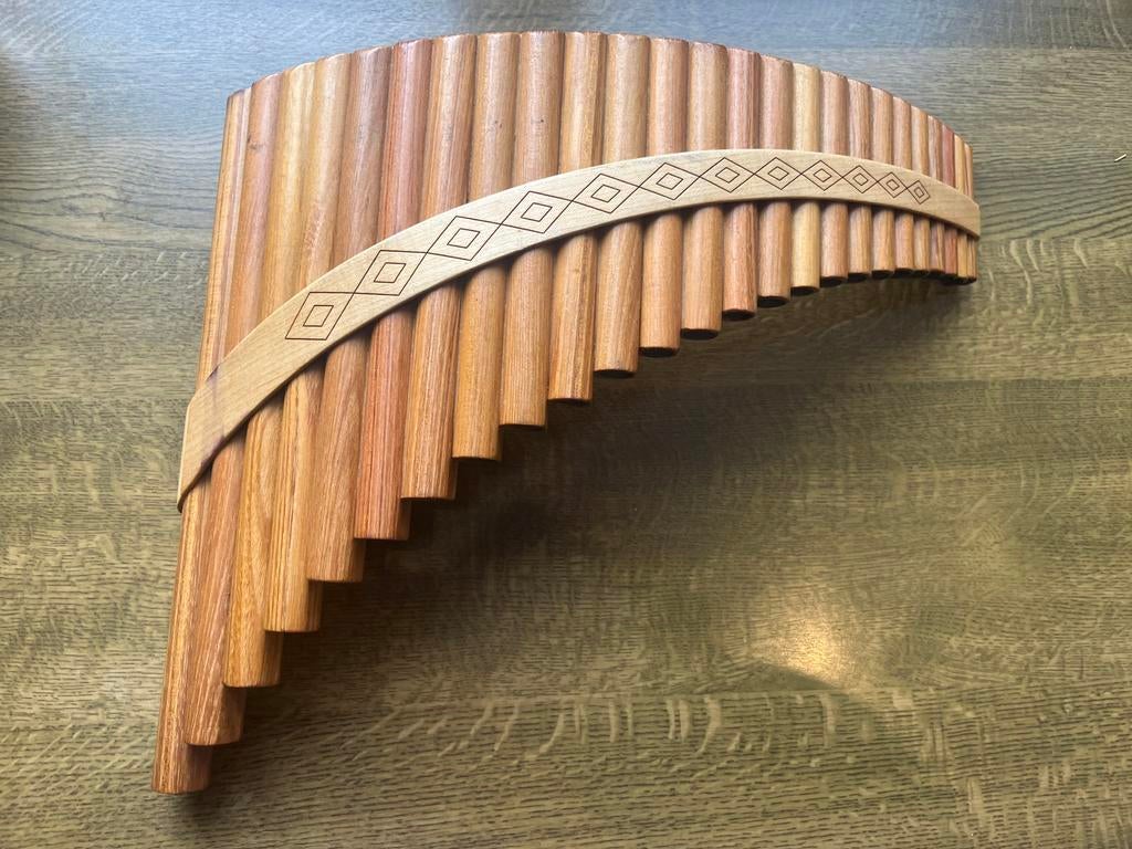 Superbe Flûte de Pan Roumaine (Nai) en bois – 22 tubes, Muziek en Instrumenten, Blaasinstrumenten | Overige, Ophalen of Verzenden