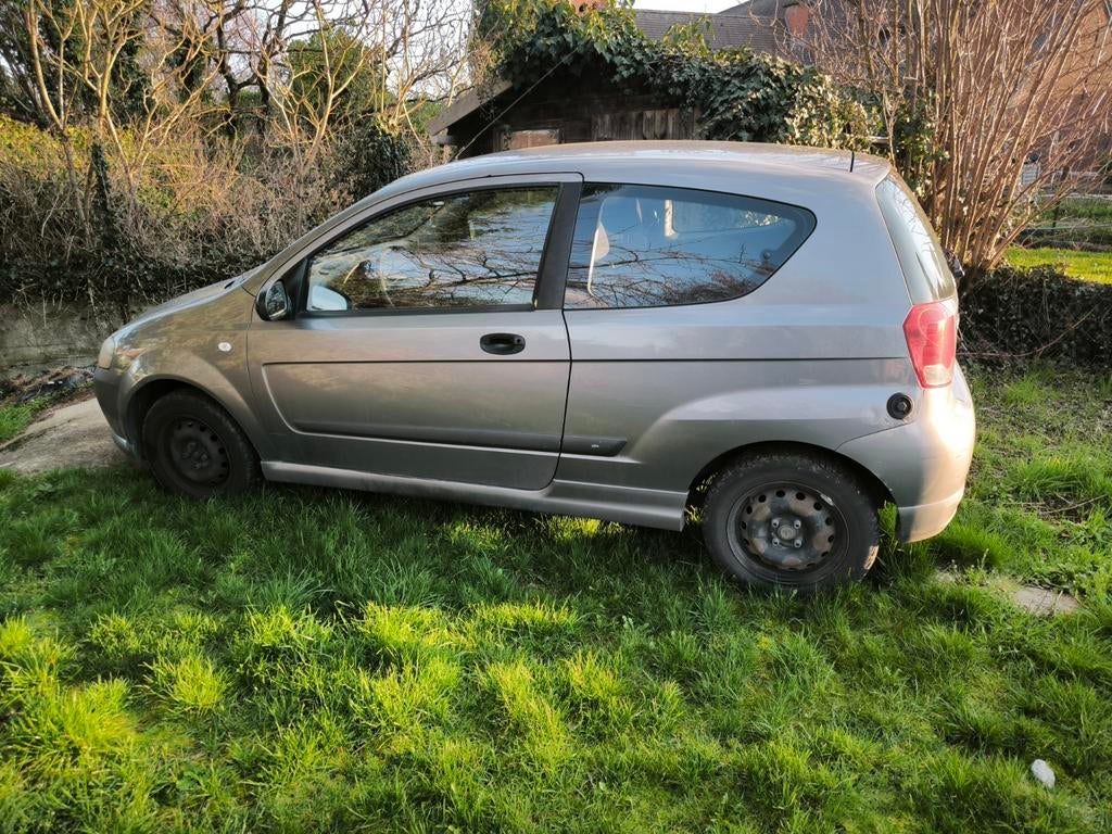 Chevrolet Kalos, Autos, Chevrolet, Particulier, Kalos, Essence, Hatchback, 3 portes, Boîte manuelle, Traction avant, Enlèvement