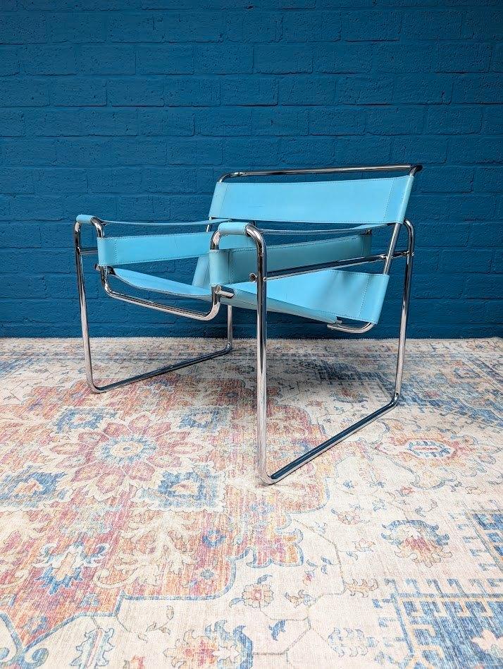 Vintage blauwe Wassily fauteuil, Marcel Breuer, jaren 80, Maison & Meubles, Chaises, Cuir, Métal, Enlèvement