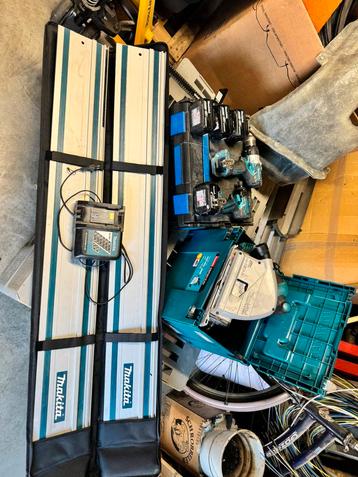 Makita invalzaag met set boormachine slagschroevendraaier beschikbaar voor biedingen
