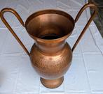 Vase amphore en cuivre, Enlèvement