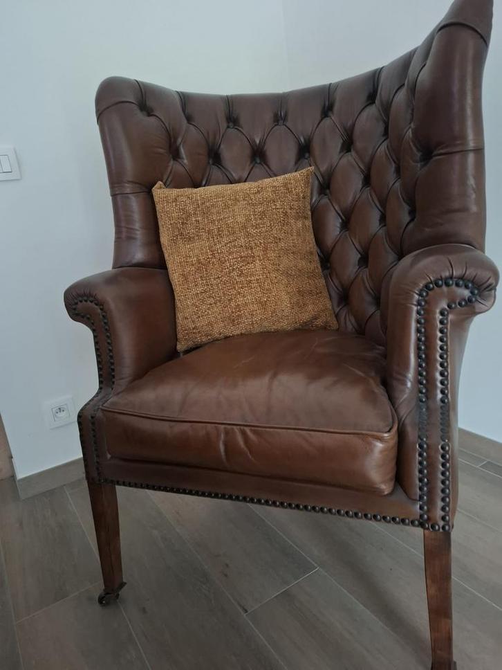 Eenzit chesterfield, Huis en Inrichting, Fauteuils, Zo goed als nieuw, Ophalen
