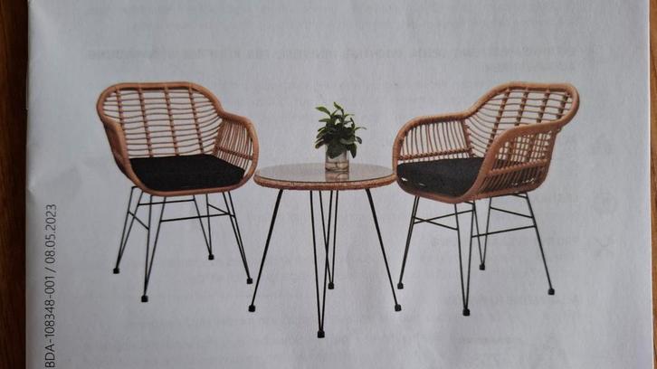 TRENDY BUITEN TAFEL SETJE ZO GOED ALS NIEUW!, Tuin en Terras, Tuinsets en Loungesets, Zo goed als nieuw, Ophalen