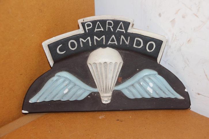 Abel Crest „Para-Commando” pleisterwerk (2), Verzamelen, Militaria | Algemeen, Landmacht, Embleem of Badge, Verzenden