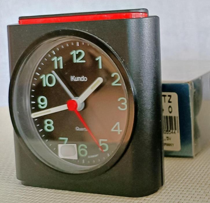 Réveil KUNDO à quartz rectangulaire noir, silencieux, NEUF, Maison & Meubles, Accessoires pour la Maison | Horloges, Neuf, Réveil ou Horloge