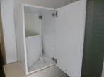 Degelijk wit hangkastje Ikea, Ophalen, Zo goed als nieuw