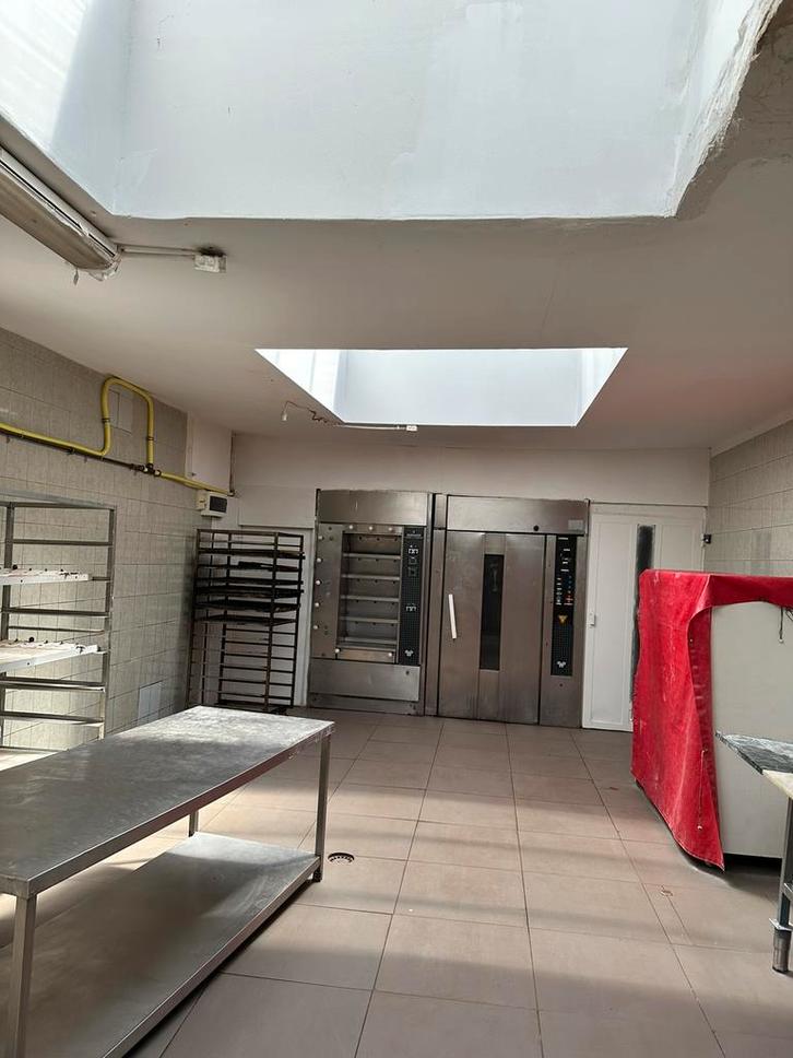 Bakkerij/winkel op toplocatie in Berchem!, Immo, Appartementen en Studio's te huur