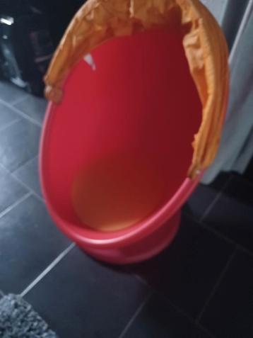 Ikea draaistoel , ruststoel ,ei,autisme beschikbaar voor biedingen