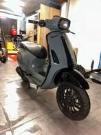 Vespa sprint S a klasse, Fietsen en Brommers, Ophalen, Zo goed als nieuw