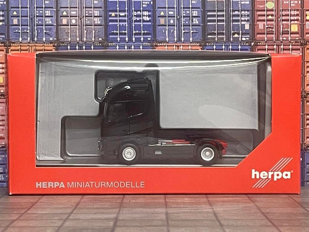 Herpa Volvo FH 750 trekker zwart 1:87, Ophalen of Verzenden, Herpa