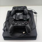 PS4 Slim met 2 controllers en officieel Sony laadstation, Ophalen, Gebruikt, Met 2 controllers, 1 TB