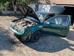Volkswagen golf 4 export/ iemand die eraan wilt werken, Auto's, Euro 5, Stof, Beige, 5 zetels