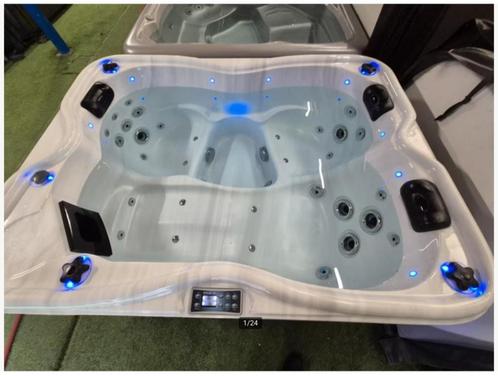 3 pers aanbieding jacuzzi‼️GROOTSTE SHOWROOM VAN NEDERLAND, Maison & Meubles, Maison & Meubles | Autre, Comme neuf, Enlèvement ou Envoi