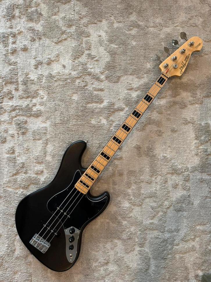 Jazzbasgitaar Vintage J&D, Muziek en Instrumenten, Snaarinstrumenten | Gitaren | Bas, Gebruikt, Elektrisch, Ophalen