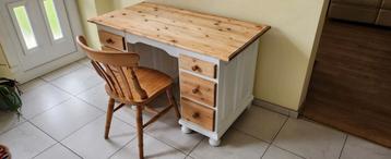 Echt houten landelijke bureau met stoel! beschikbaar voor biedingen