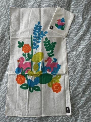 Vintage baby handdoek en washandje  beschikbaar voor biedingen