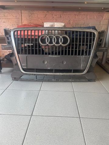 Onberispelijke Audi Q5-radiatorgrill beschikbaar voor biedingen