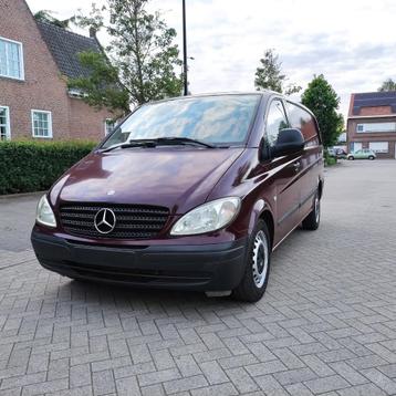 Mercedes Vito light cargo très propre par le premier proprié, Autos, Cuir, Achat, 3 places, Boîte manuelle