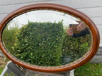 Spiegel beschikbaar voor biedingen