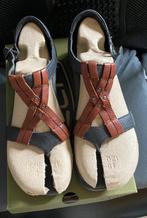 Sandalen dames zwart/bruin maat 39,5 merk Keen, Ophalen, Bruin, Keen, Sandalen of Muiltjes