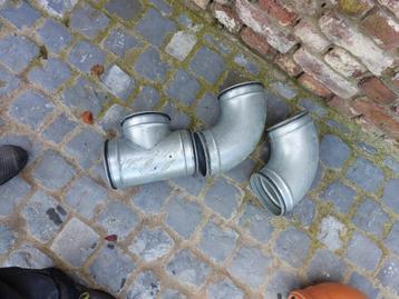 2 galva-ellebogen en een T beschikbaar voor biedingen