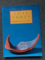 Clay Today, Contemporary Ceramists and their Work, Envoi, Utilisé