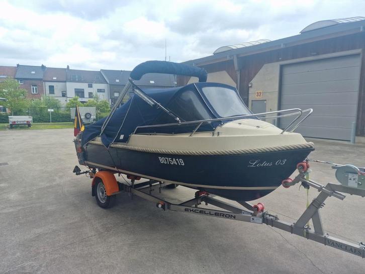 Sloep boot met suzuki motor van 15 pk en trailer, Watersport en Boten, Speedboten, Zo goed als nieuw, Polyester, Ophalen