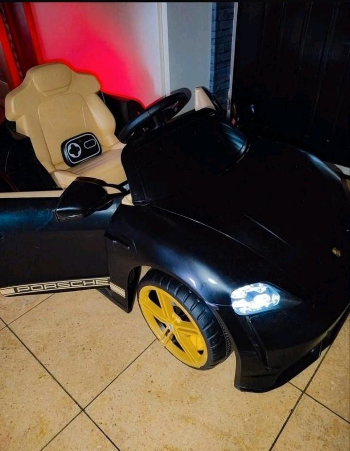 Auto op batterij NU OPHALEN VANDAAG OPHALEN, Kinderen en Baby's, Speelgoed | Buiten | Accuvoertuigen, Zo goed als nieuw, Ophalen