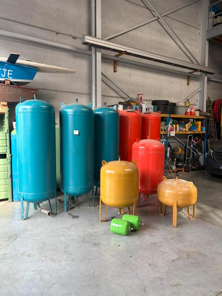 Diverse expansie vaten drukvaten, Doe-het-zelf en Bouw, Chauffageketels en Boilers, Zo goed als nieuw, Ophalen
