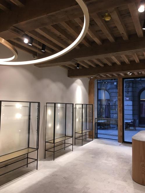Vitrines design - Antwerpen Centrum (op te halen), Zakelijke goederen, Kantoor en Winkelinrichting | Winkel en Inventaris, Ophalen