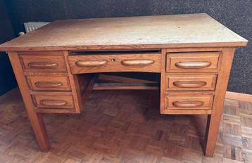 Bureau vintage jaren 50 beschikbaar voor biedingen